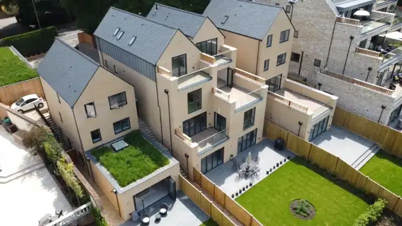 Chilbolton Avenue, Winchester: completed roof