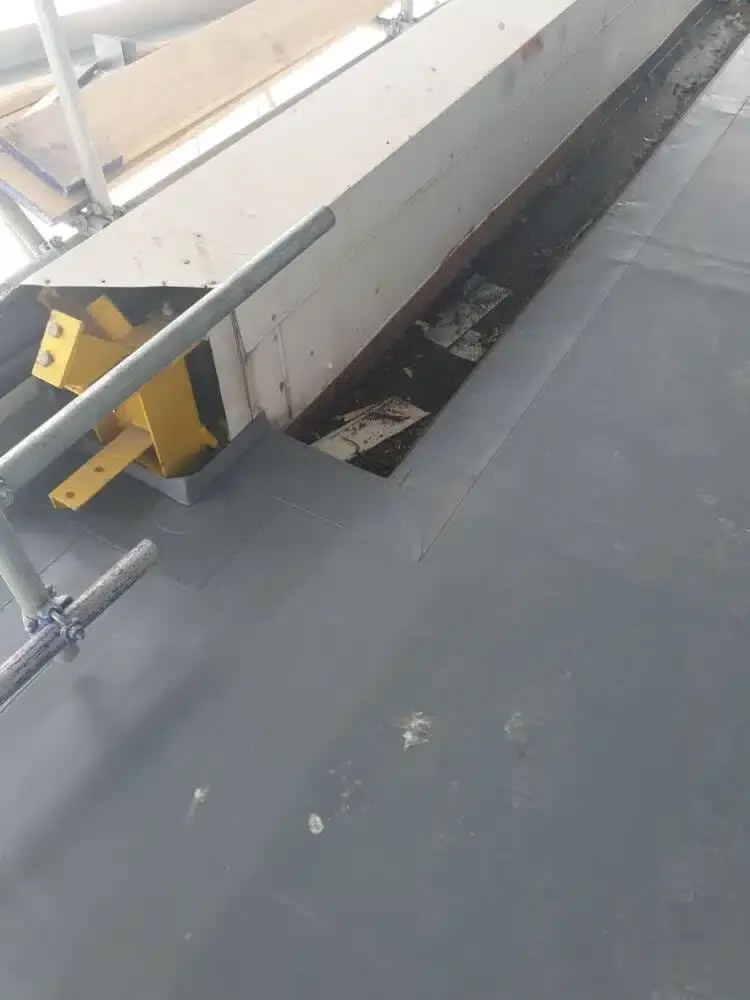 Panasonic HQ: roof works