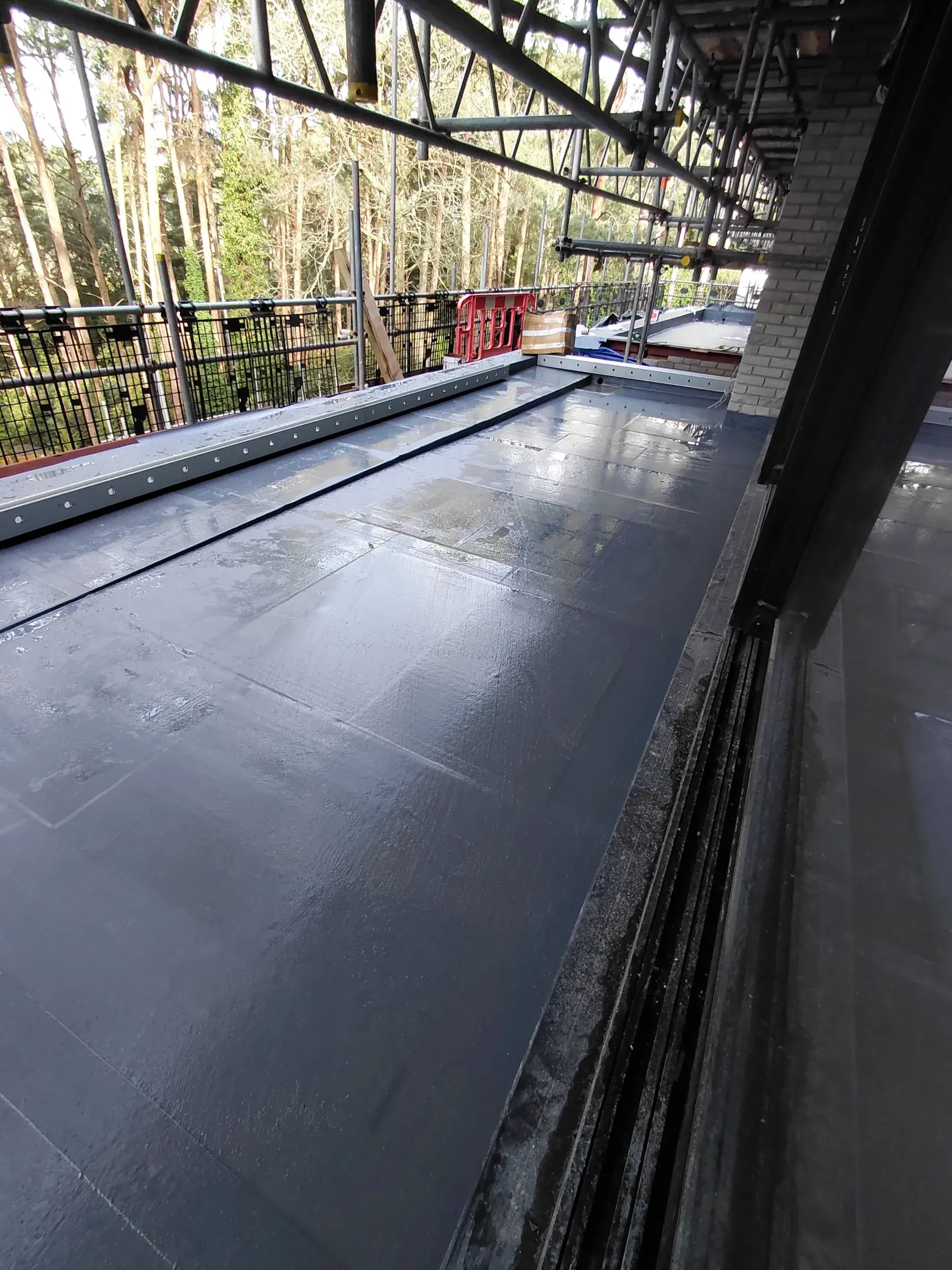 Single ply membrane roof installation